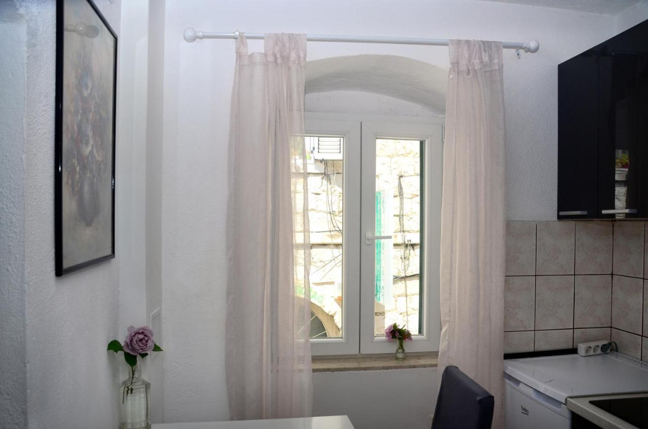 Studio City Center Apartment Split Extérieur photo